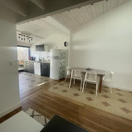Maison Proche - Jardin - Arago